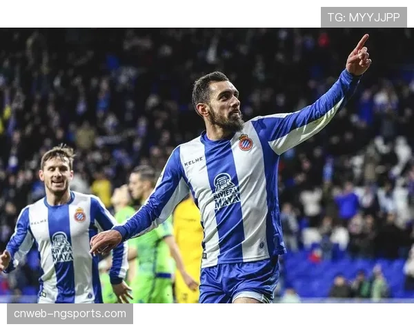 贝蒂斯0-0闷平西班牙人，门将德米特罗维奇多次神扑